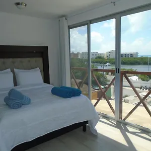Linda Vista Loft- Ocean View- Shared Pool , Isla Mujeres Mexico
